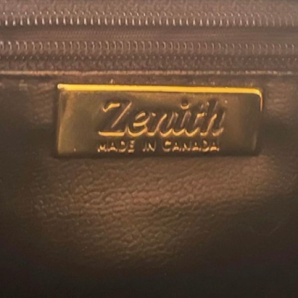 Zenith black bag with gold black chain - Picture 5 of 8